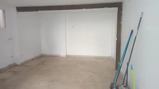 ESTUPENDO LOCAL COMERCIAL EN VENTA EN EL CENTRO DE SABINILLA - foto 3