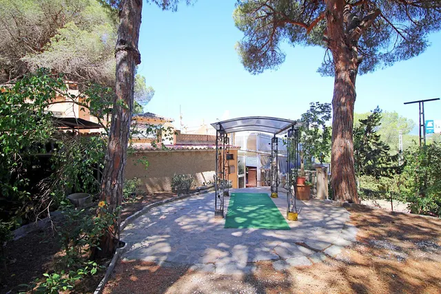 Bar 320m² en venta - Marbella — 2