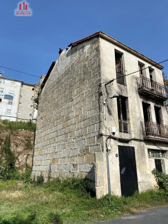 EDIFICIO PARA REFORMAR EN LA ZONA DEL VENTIUNO — 2