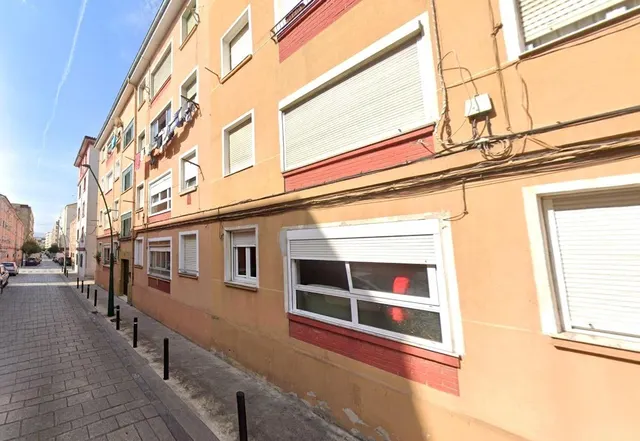 Piso de 2 dormitorios en Torrelavega — 6