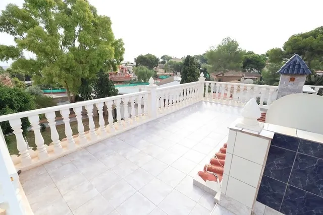 Villa 5 habitaciones 235m² en venta - Los Balcones - Los Altos del Edén — 28