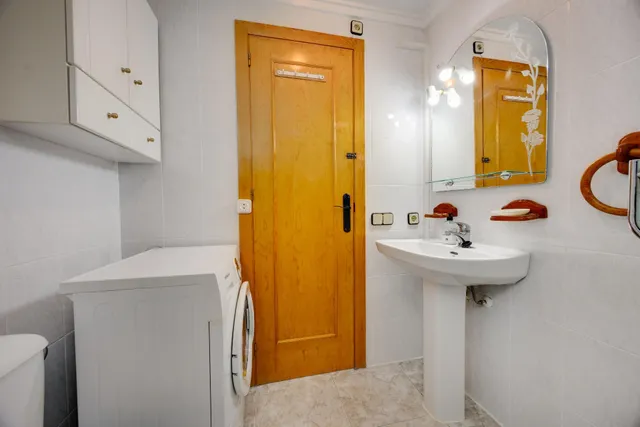 Apartamento de 3 dormitorios y piscina comunitaria en Acequion, Torrevieja — 14