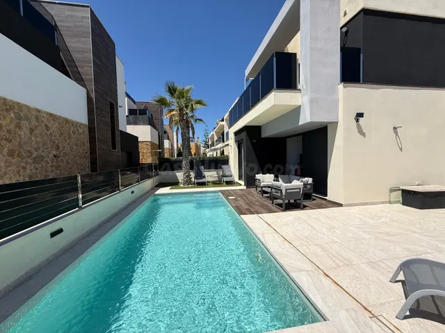 Villa 4 habitaciones 180m² en venta - Lomas de Cabo Roig — 23