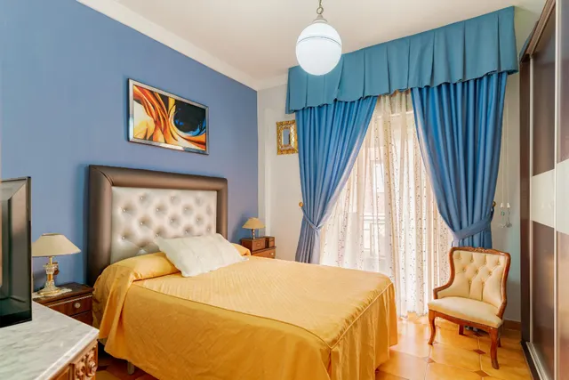 ✨ Amplitud y ubicación: 4 dormitorios junto al centro — 10
