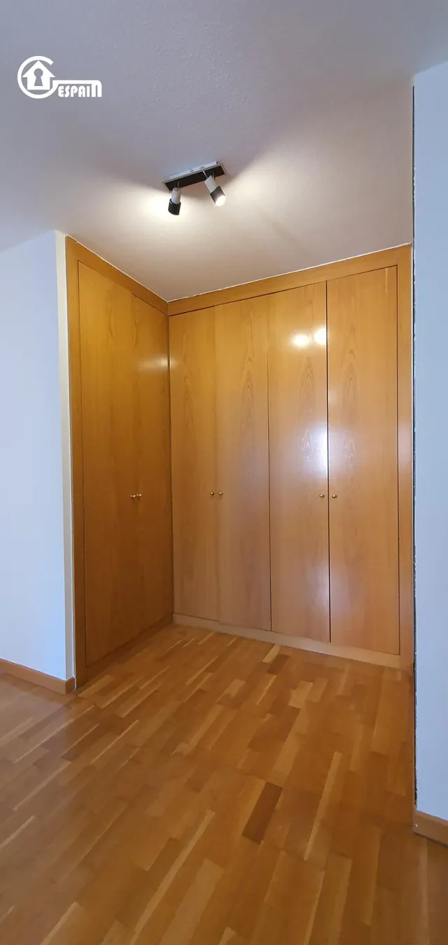 Gespain actividades inmobiliarias ofrece vivienda en venta en zona av. de los poblados — 36