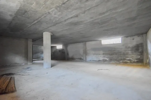 CASA Y PARCELA PARA USOS MULTIPLES. ZONA SERRALLO — 37