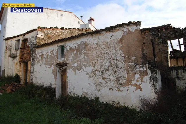 CASA EN LA MONTAÑA, PARA REFORMAR