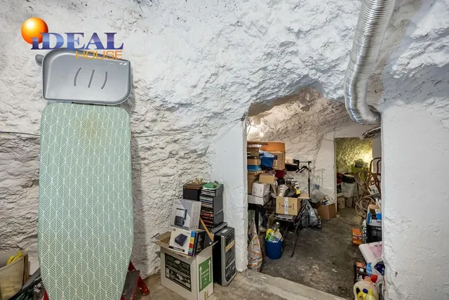 CASA SINGULAR EN ALBAICÍN JUNTO A PUERTA DE ELVIRA — 46