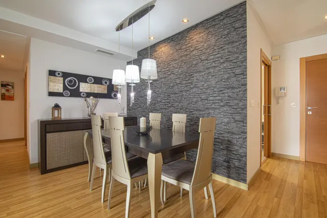 vivienda con piscina, plaza de garaje, terraza, 3 habitaciones y 2 baños — 14