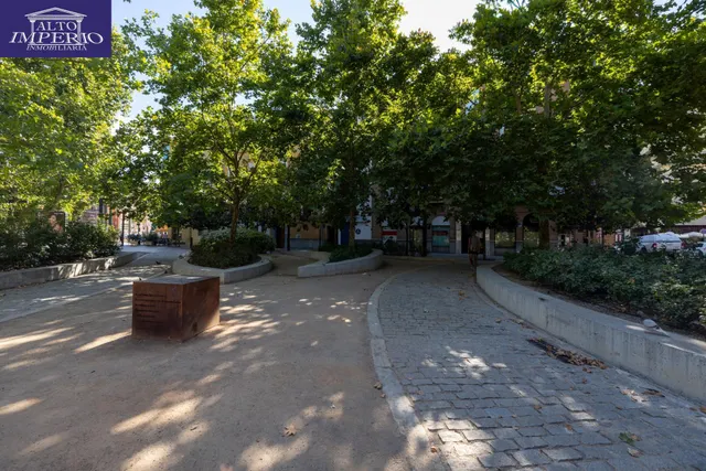 Piso y cochera en venta junto Acera de Darro. — 45