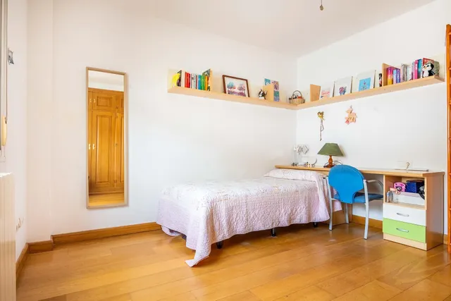 Fabulosa casa con patio ajardinado en Gelves, a diez minutos del centro de Sevilla. — 25