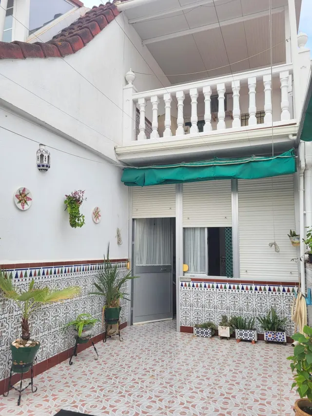 Se vende bonita casa en Mairena del aljarafe, zona Simón verde. — 2