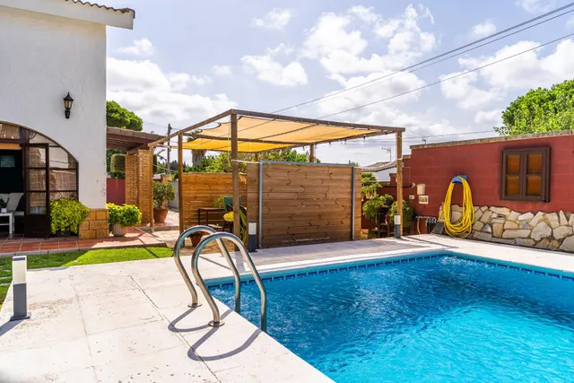 VENTA DE CHALET EN VENTA EN LAS DEHESILLAS — 17