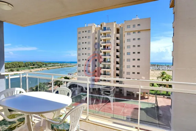 ¡Magnifica vivienda de 2 dormitorios 2 baños con vistas al m