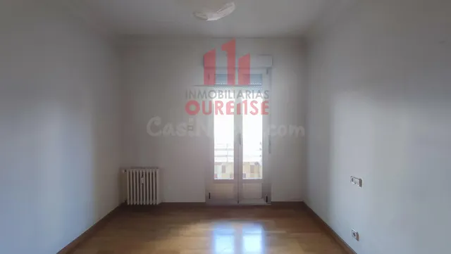 VIVIENDA SIN MUEBLES EN EL CENTRO DE LA CIUDAD - foto 3