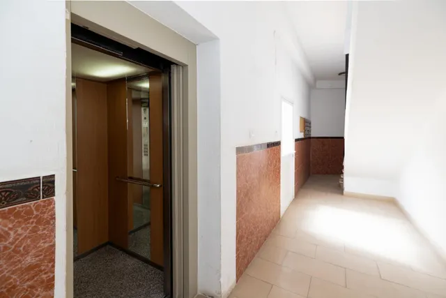 Piso en Conde de Gálvez, junto al Virgen del Rocío - Con ascensor y terraza — 27