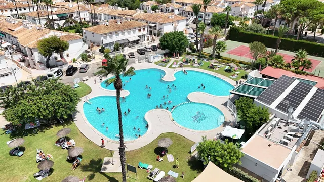 Bungalow en planta baja con licencia turística, piscina – ¡ideal para inversión! — 21