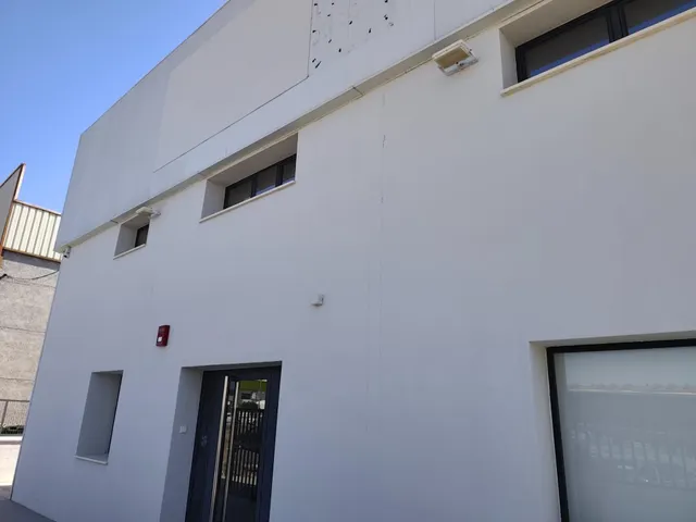 Nave en Poligono de Las Quemadas totalmente reformada y perfectamente instalada para uso mixto de oficinas y almacen — 35