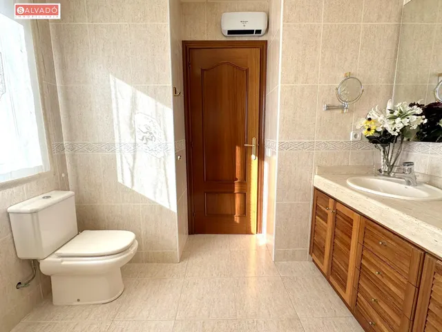 ¡CHALET ESQUINERO CON PISCINA PRIVADA Y VISTAS AL MAR EN EL MAS MEL! — 25