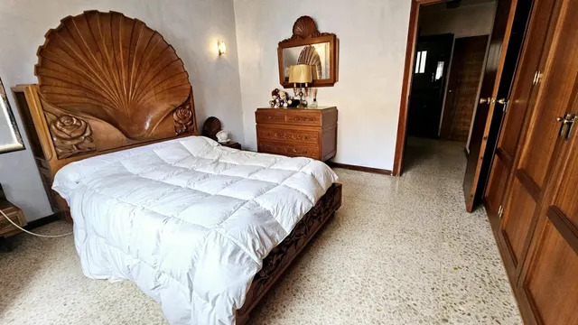Magnifico piso en edificio en primera linea de playa en Estepona pueblo — 6