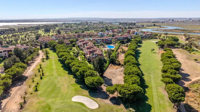 Vive la tranquilidad del golf a pocos kilómetros de las playas de Isla Canela — 24