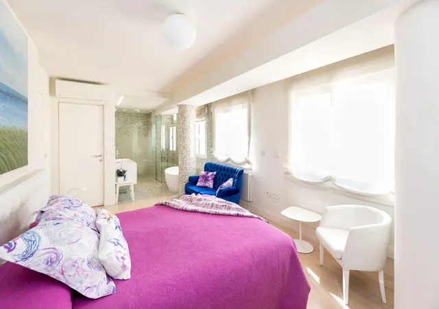 Exclusiva vivienda con vistas al Palacio de los Patos, junto Recogidas, 4 dormitorios 3 baños — 9