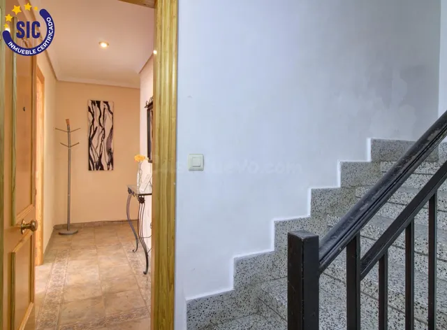 ESPACIO Y COMODIDAD EN EL CENTRO DE ALMENARA - foto 4