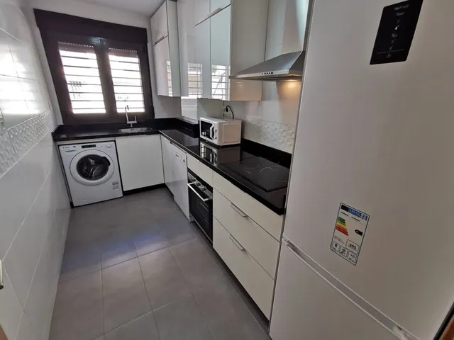 Piso amueblado a estrenar en Armilla - foto 5