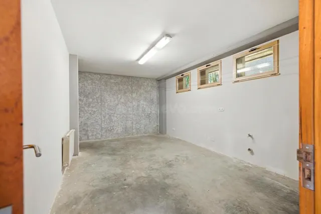 UNA JOYA EN PIEDRA GALLEGA EN EL CORAZÓN DE LAS RÍAS BAIXAS. 407 m2 construidos | Parcela: 1.626 m2 | Dormitorios: 4 | Baños: 3 — 59