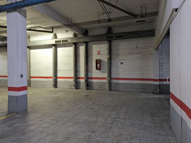 Plaza de aparcamiento en AV. Principado de Andorra, pleno centro de Tarragona. — 3