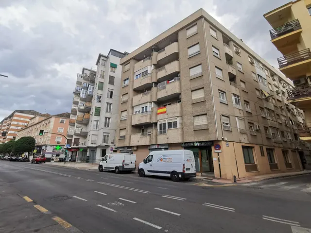 Piso amueblado junto al Paseo de la Bomba de Granada
