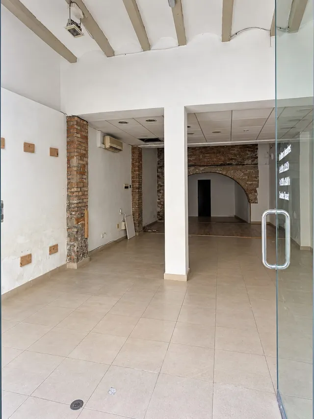 Local comercial de 111 m2 en pleno centro de Tortosa — 6