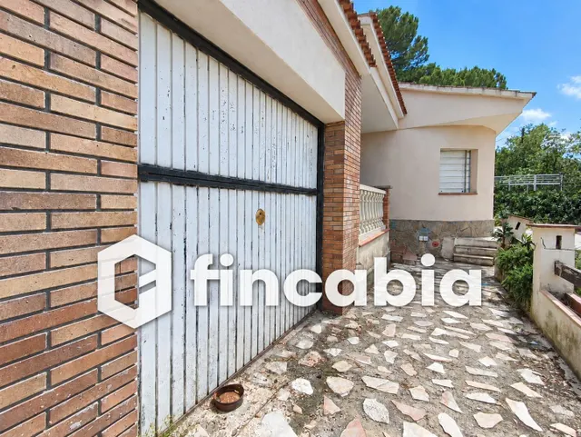 Casa independiente para reformar con jardín y garaje en Maçanet de la Selva — 26