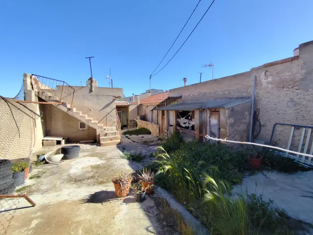 Propiedad de 650 m2 para reformar en Molinos Marfagones – Gran potencial para vivienda o inversión — 31