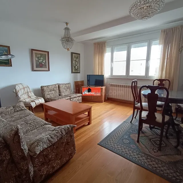 SE ALQUILA VIVIENDA DE CINCO DORMITORIOS EN AVD. DE MADRID!! - foto 3
