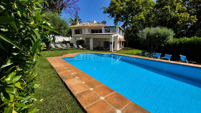 Alquiler larga temporada - Villa Privada con Piscina y Ampli