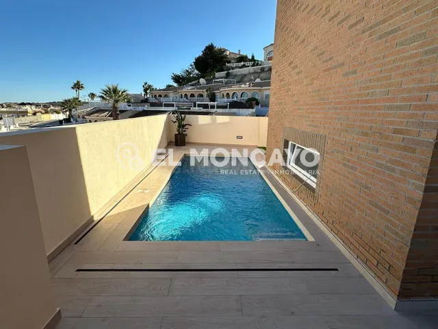 Fantástico chalet independiente de obra nueva con piscina pr - foto 3