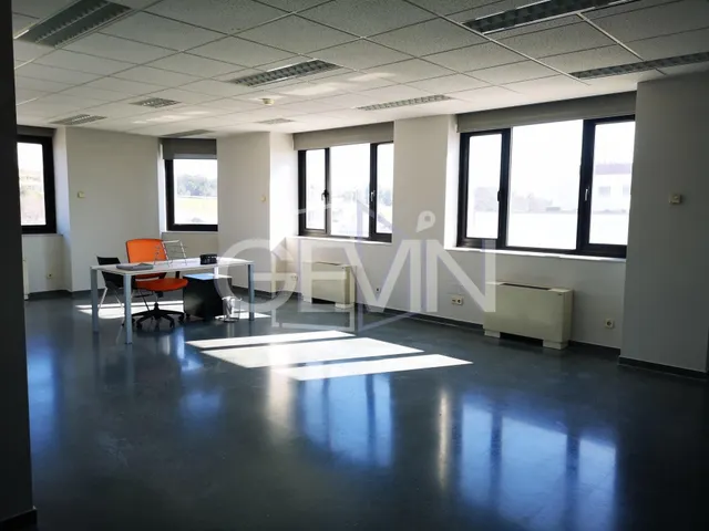 OFICINAS DE DIFERENTES MEDIDAS EN ALQUILER EN SANTA PERPETUA DE MOGODA — 3