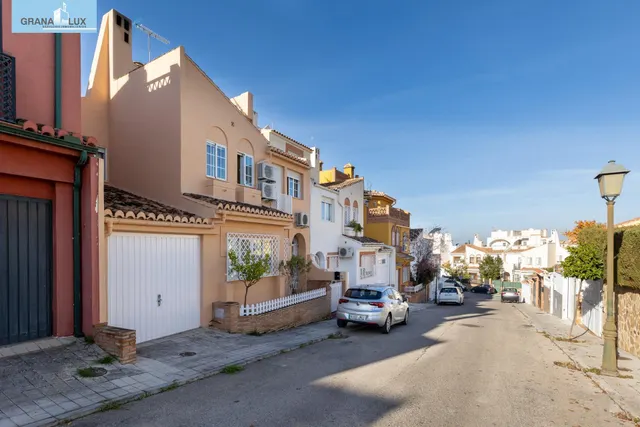 ADOSADA EN HUETOR VEGA — 28