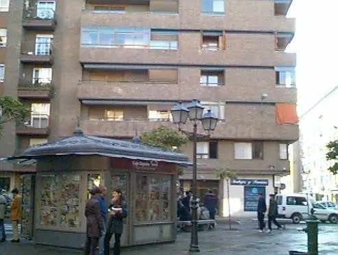 MONCASA VENDE Y ALQUILA oficina en el centro