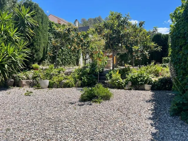 Preciosa casa en venta con piscina en Can Villalba — 11