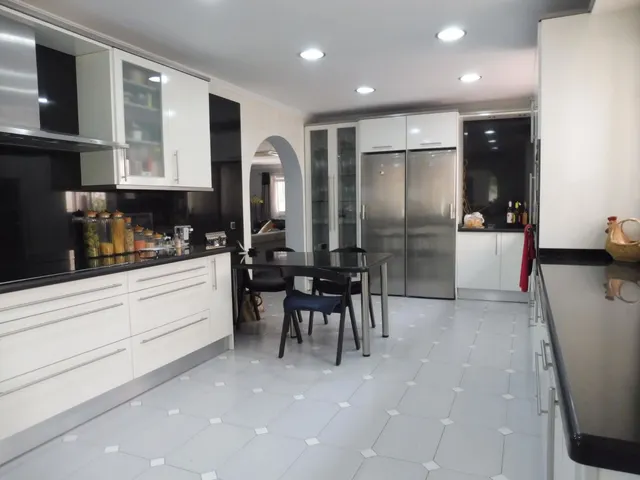 Villa de Lujo de 5 dormitorios en La Carihuela, Torremolinos — 20