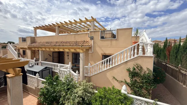 Adosado de 2 dormitorios y 1 baño en villamartín (orihuela costa) — 4