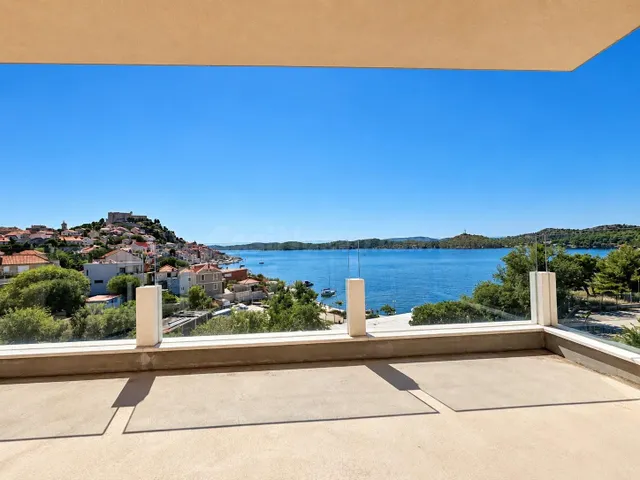 Ático dúplex con vistas al Adriático y al casco histórico de