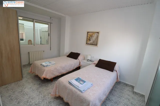 CASA Y SOLAR  EN LA PLAYA DE PUERTO DE SAGUNTO. — 26