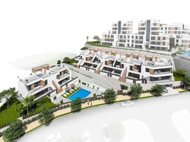 Bungalows Exclusivos en Vera Playa: ¡Vive o Invierte en el M