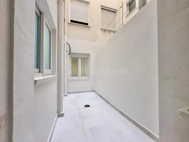 Apartamento reformado de 3 dormitorios y 2 baños en Torrevieja — 28