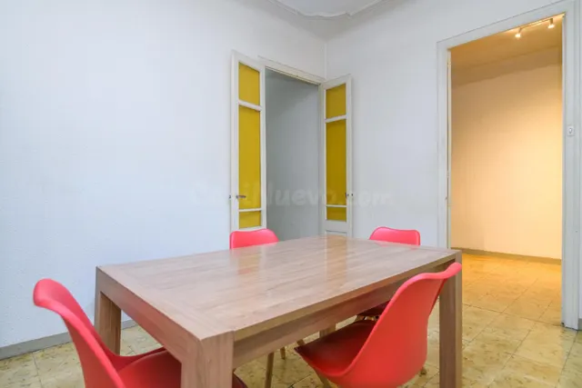 ¡Oportunidad única para inversores! Piso con alta rentabilid - foto 4