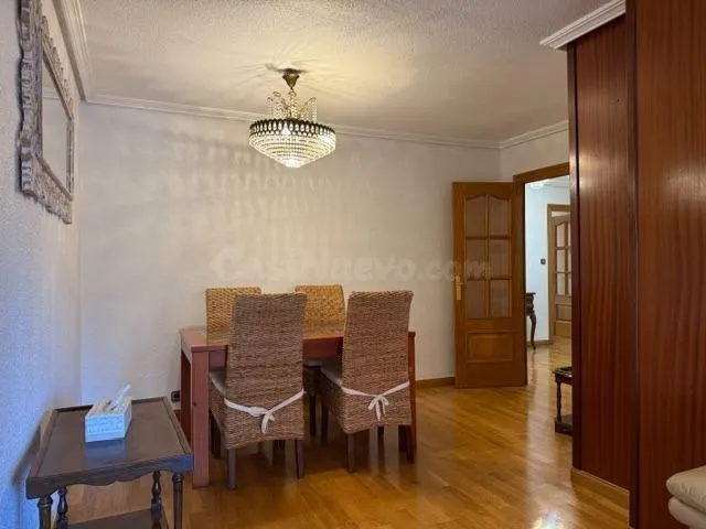ALQUILER PISO 4 DORMITORIOS CON MUEBLES JUNTO PLAZA DE LAS F - foto 2