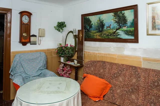 Casa tradicional de cuatro dormitorios en Íllora, Granada — 3